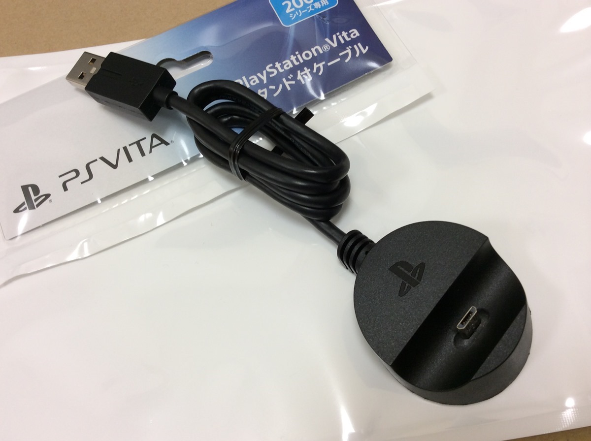 PlayStation Vita スタンド付ケーブル | ものだもの